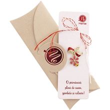 brosa-martisor-jucausa-floare-roz-inchis-si-albinuta.JPG-638x638
